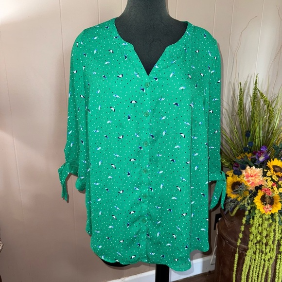 Catherine’s • Georgette Umbrella Button Down Blouse - Picture 3 of 9